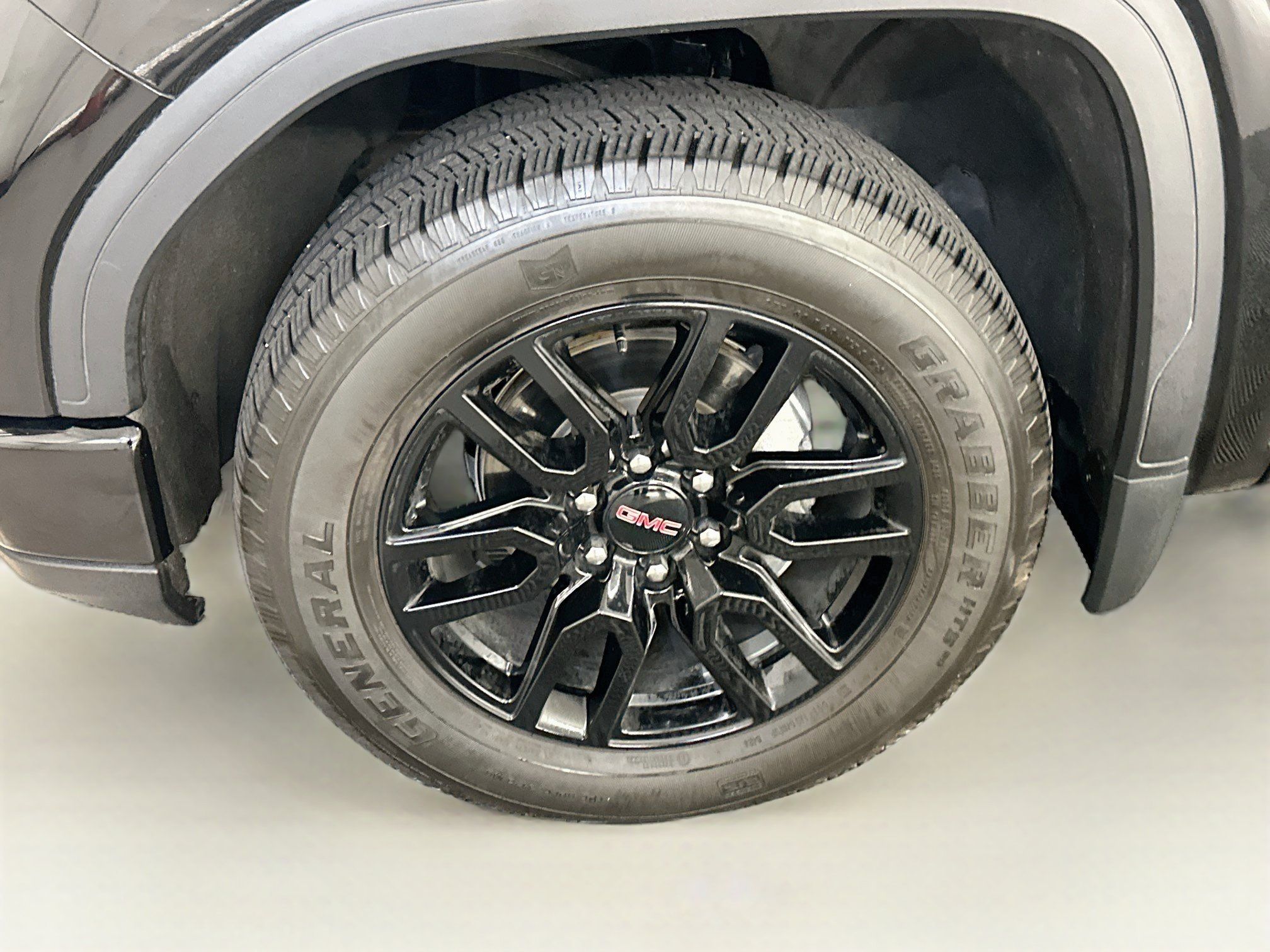 Used 2024 GMC Sierra 1500 Elevation AWD/4WD image 11
