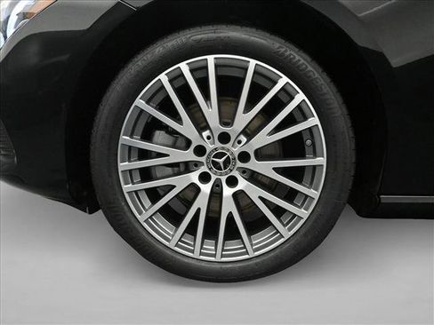 Certified 2025 Mercedes-Benz CLA 250 4MATIC image 28