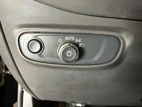 Used 2024 Chevrolet Equinox LT AWD/4WD image 18