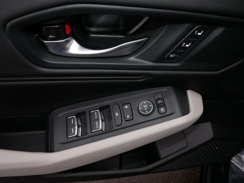 Certified 2025 Honda Accord EX-L image 19