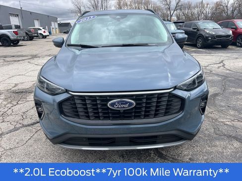 Used 2023 Ford Escape Platinum image 4