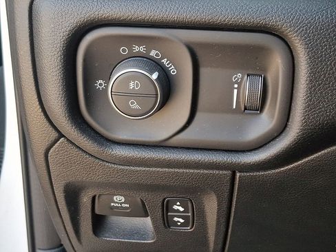 Used 2021 RAM 1500 Big Horn image 27