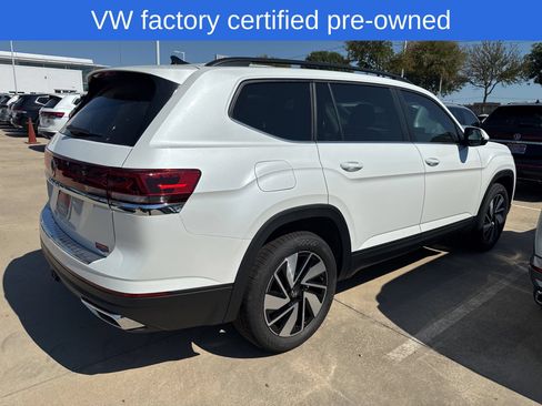 Certified 2026 Volkswagen Atlas SE FWD image 2