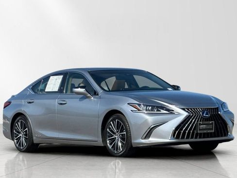 Certified 2022 Lexus ES 300h w/ Premium Package FWD image 8