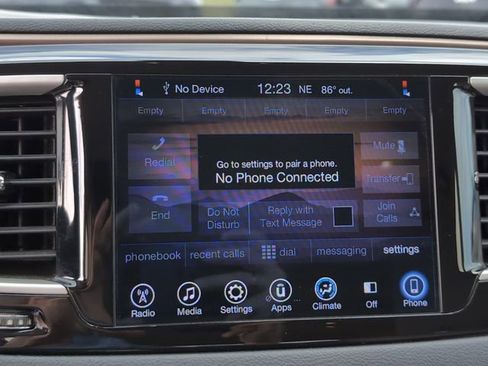 Used 2017 Chrysler Pacifica Touring w/ Tire & Wheel Group FWD image 18