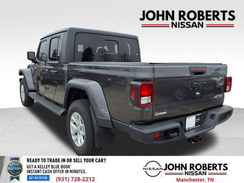 Used 2023 Jeep Gladiator Sport image 15