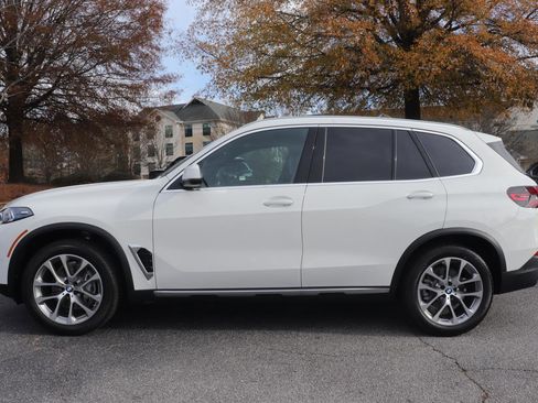 New 2026 BMW X5 xDrive40i w/ Climate Comfort Package image 4