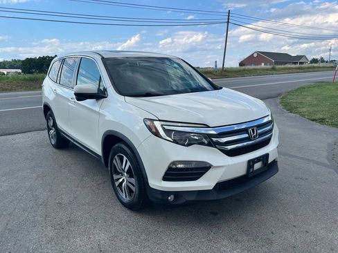 Used 2017 Honda Pilot EX-L image 2