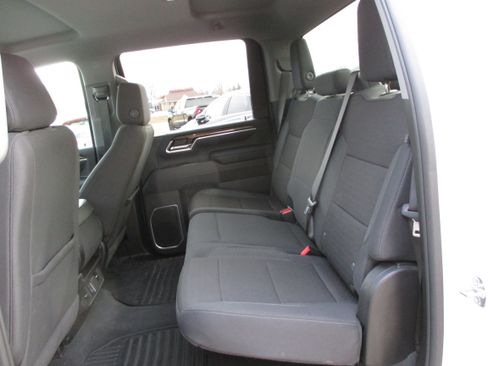 Used 2025 Chevrolet Silverado 2500 LT w/ Convenience Package image 10