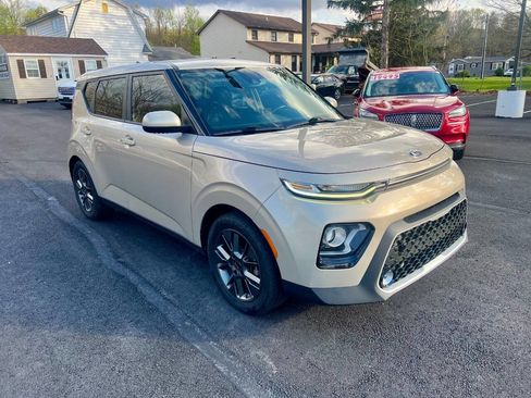 Used 2020 Kia Soul EX image 7