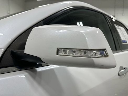 Used 2017 GMC Acadia Limited SLT image 12