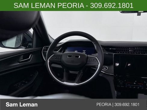 New 2025 Jeep Grand Cherokee L Altitude image 11