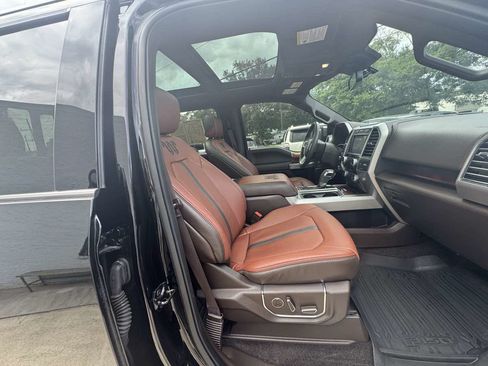 Used 2018 Ford F150 King Ranch w/ Equipment Group 601A Luxury AWD/4WD image 9