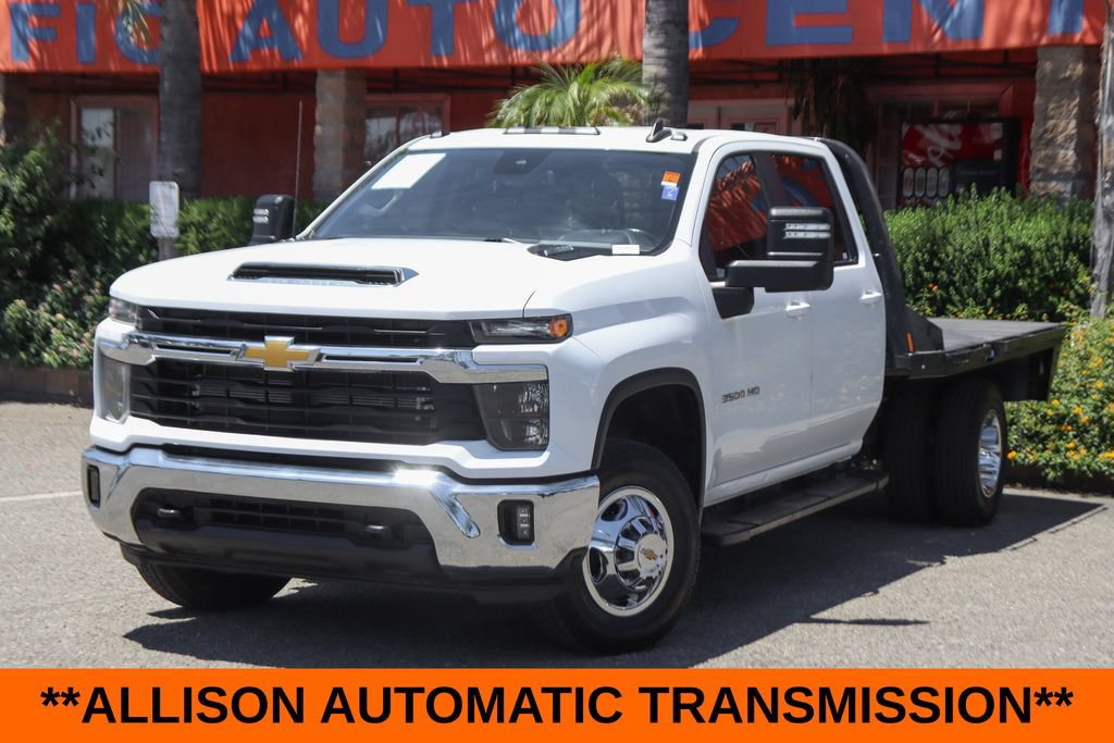 Used 2024 Chevrolet Silverado 3500 LT w/ Convenience Package AWD/4WD image 4