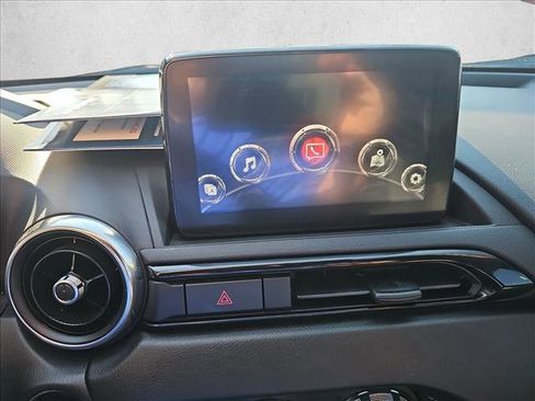 Used 2021 MAZDA MX-5 Miata RF Grand Touring image 18