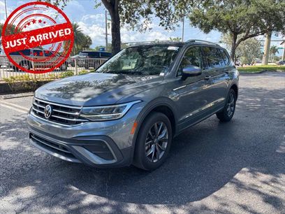 Used 2022 Volkswagen Tiguan SE w/ Panoramic Sunroof Package