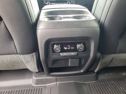 New 2026 Chevrolet Traverse Z71 w/ Driver Confidence Package image 24