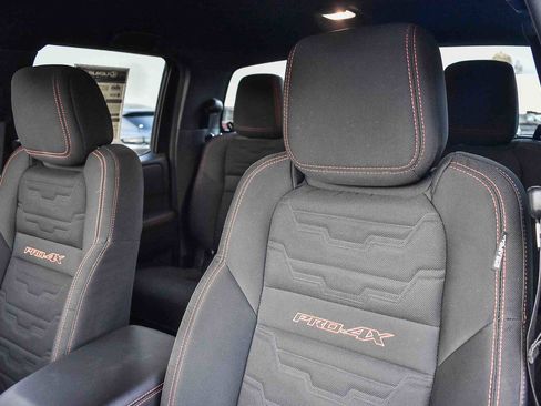 Used 2025 Nissan Frontier PRO-4X image 23