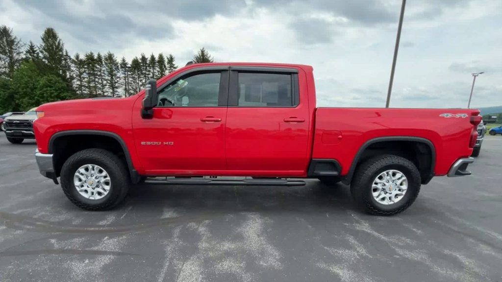 Used 2022 Chevrolet Silverado 2500 LT w/ Remote Start Package AWD/4WD image 5