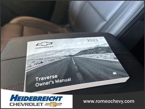 Certified 2023 Chevrolet Traverse RS FWD image 27
