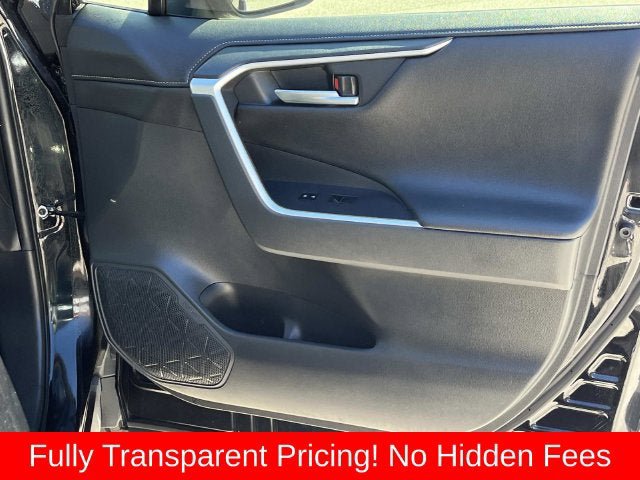 Used 2020 Toyota RAV4 Limited AWD/4WD image 21