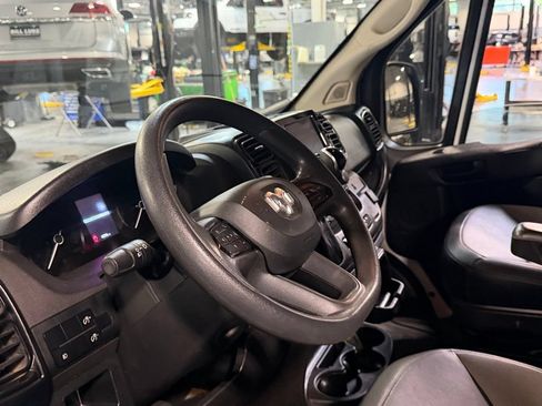 Used 2025 RAM ProMaster 2500 w/ Convenience Group FWD image 20