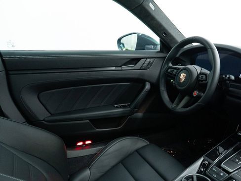 Used 2026 Porsche 911 Carrera GTS image 22