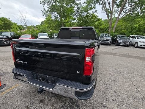 Used 2024 Chevrolet Silverado 1500 LT w/ Leather Package AWD/4WD image 8