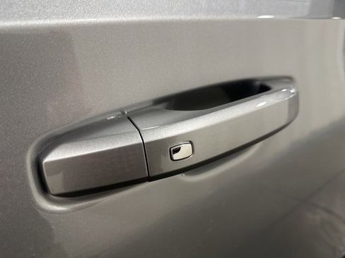 Used 2024 Chevrolet Tahoe Z71 w/ Luxury Package image 37