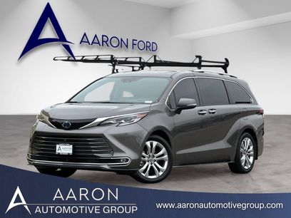 Used 2023 Toyota Sienna Platinum