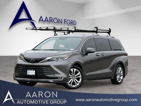 Used 2023 Toyota Sienna Platinum FWD image 1