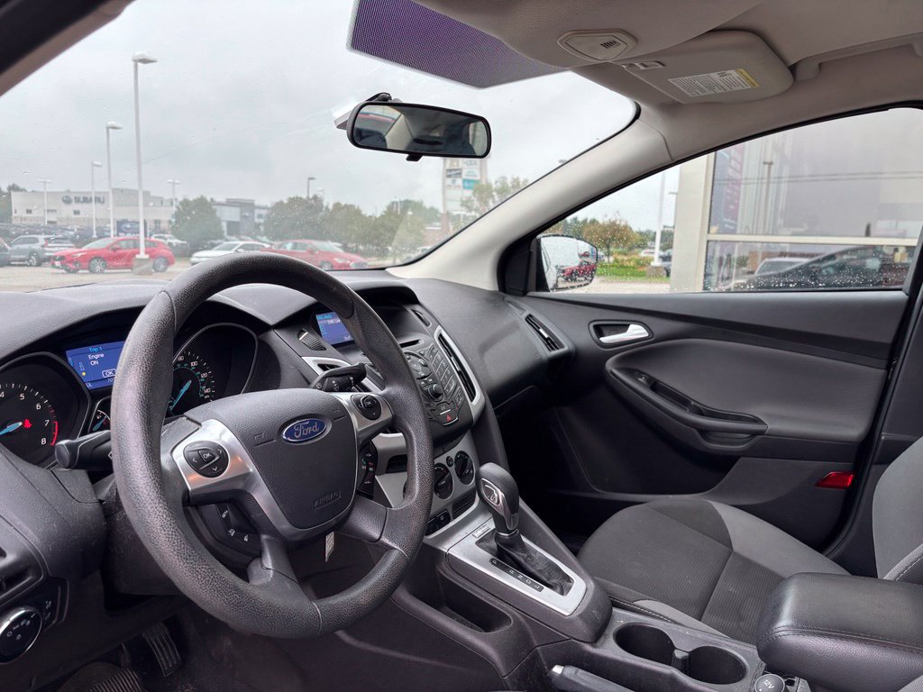 Used 2013 Ford Focus SE FWD image 9