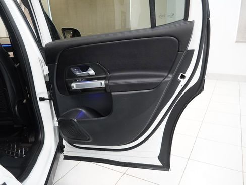 Used 2023 Mercedes-Benz GLB 250 GLB 250 4D Sport Utility image 24