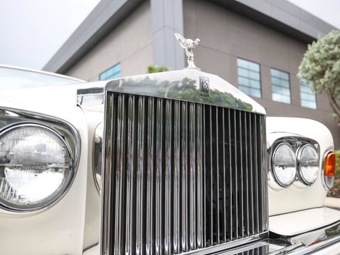 Used 1989 Rolls-Royce Corniche II RWD image 11