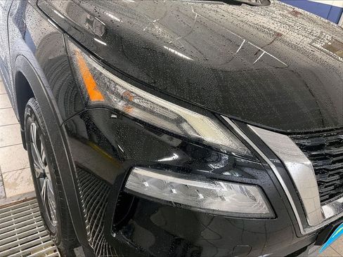 Used 2023 Nissan Rogue SV AWD/4WD image 32