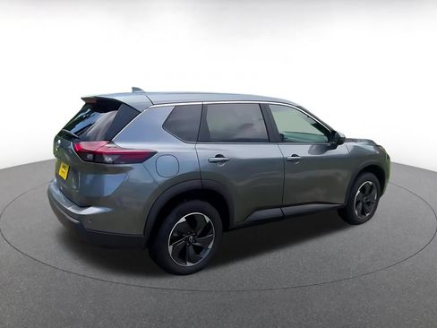 Used 2025 Nissan Rogue SV AWD/4WD image 15