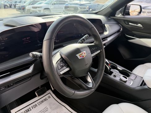 Used 2025 Cadillac XT4 Sport image 35