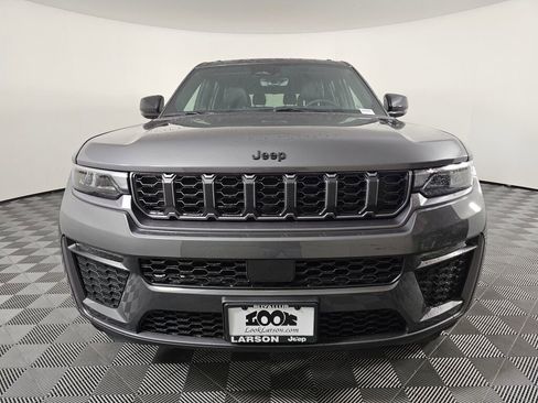 New 2026 Jeep Grand Cherokee L Limited w/ Limited Altitude Package image 9