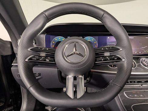 Used 2023 Mercedes-Benz E 450 Cabriolet image 36