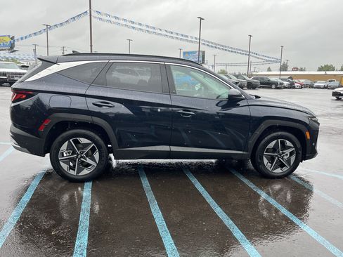 Certified 2025 Hyundai Tucson SEL AWD/4WD image 6