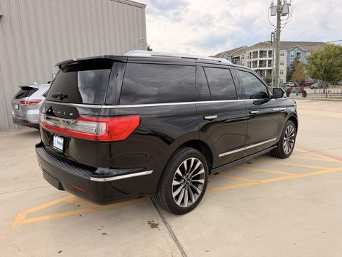 Used 2019 Lincoln Navigator Select RWD image 5