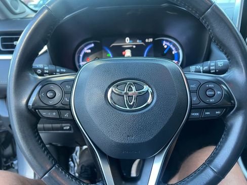 Used 2020 Toyota RAV4 Limited image 36