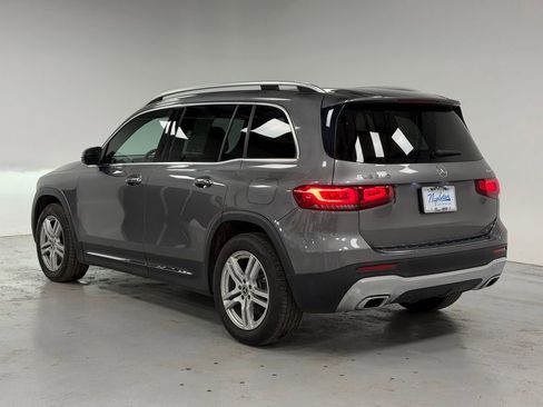 Used 2021 Mercedes-Benz GLB 250 4MATIC image 3