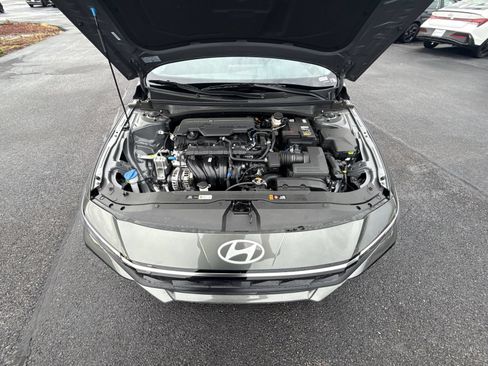 New 2026 Hyundai Elantra Limited FWD image 28