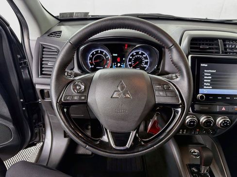 Used 2025 Mitsubishi Outlander Sport LE AWD/4WD image 3
