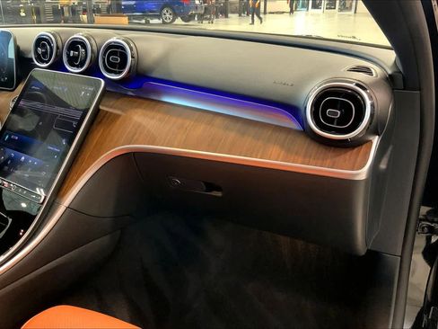 Used 2024 Mercedes-Benz C 300 Sedan w/ Exclusive Trim Package image 17