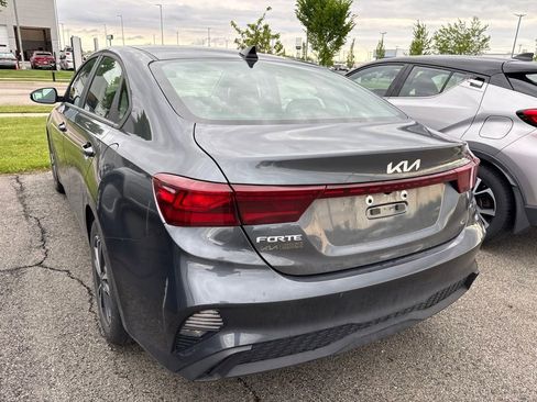 Certified 2022 Kia Forte LXS w/ LXS Technology Package FWD image 10