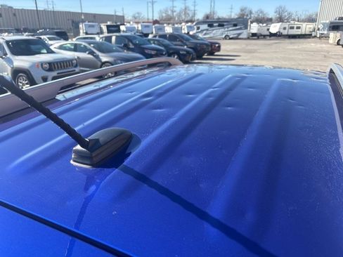 Used 2025 Hyundai Venue Limited image 13