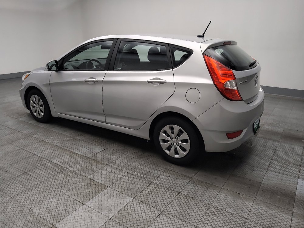Used 2017 Hyundai Accent SE FWD image 3