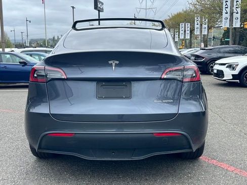 Used 2022 Tesla Model Y Long Range AWD/4WD image 10